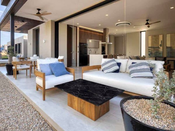 Wen Living condominium at Club Campestre